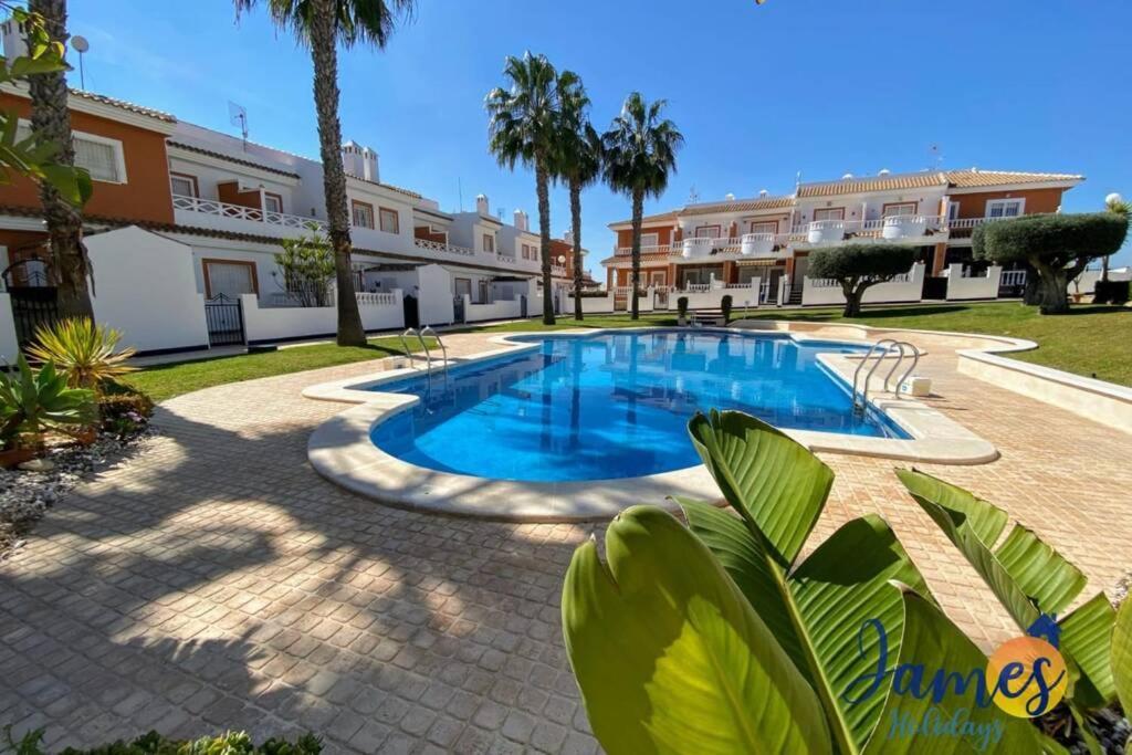 Laguna Townhouse Overlooking Communal Pool Lom01 Ciudad Quesada Exterior photo